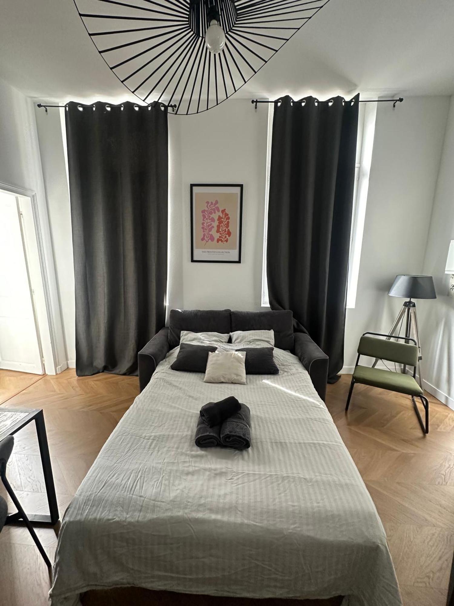 Spacieux Appt Haussmannien Parking Prive アミアン エクステリア 写真